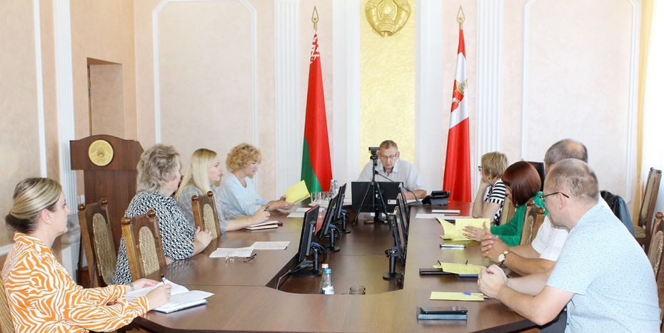 В райисполкоме прошло заседание президиума Совета Ивьевского районного объединения профсоюзов