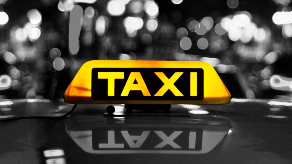 Вниманию диспетчеров такси или автомобильных перевозчиков, самостоятельно выполняющих прием и передачу заказов на выполнение перевозок автомобилями-такси, владельцев электронных информационных систем!
