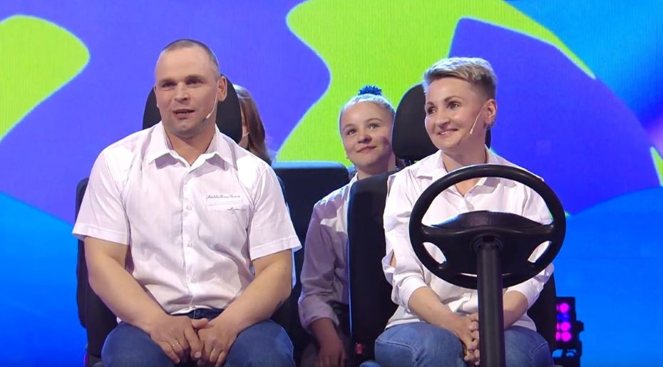 Многодетная семья Бутурля из Ивья приняла участие в развлекательном шоу на телеканале Беларусь 2 (видео)