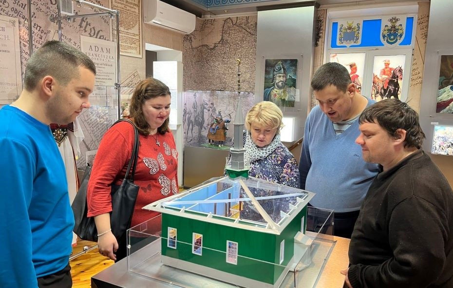 Посещение выставки «Белорусские татары»